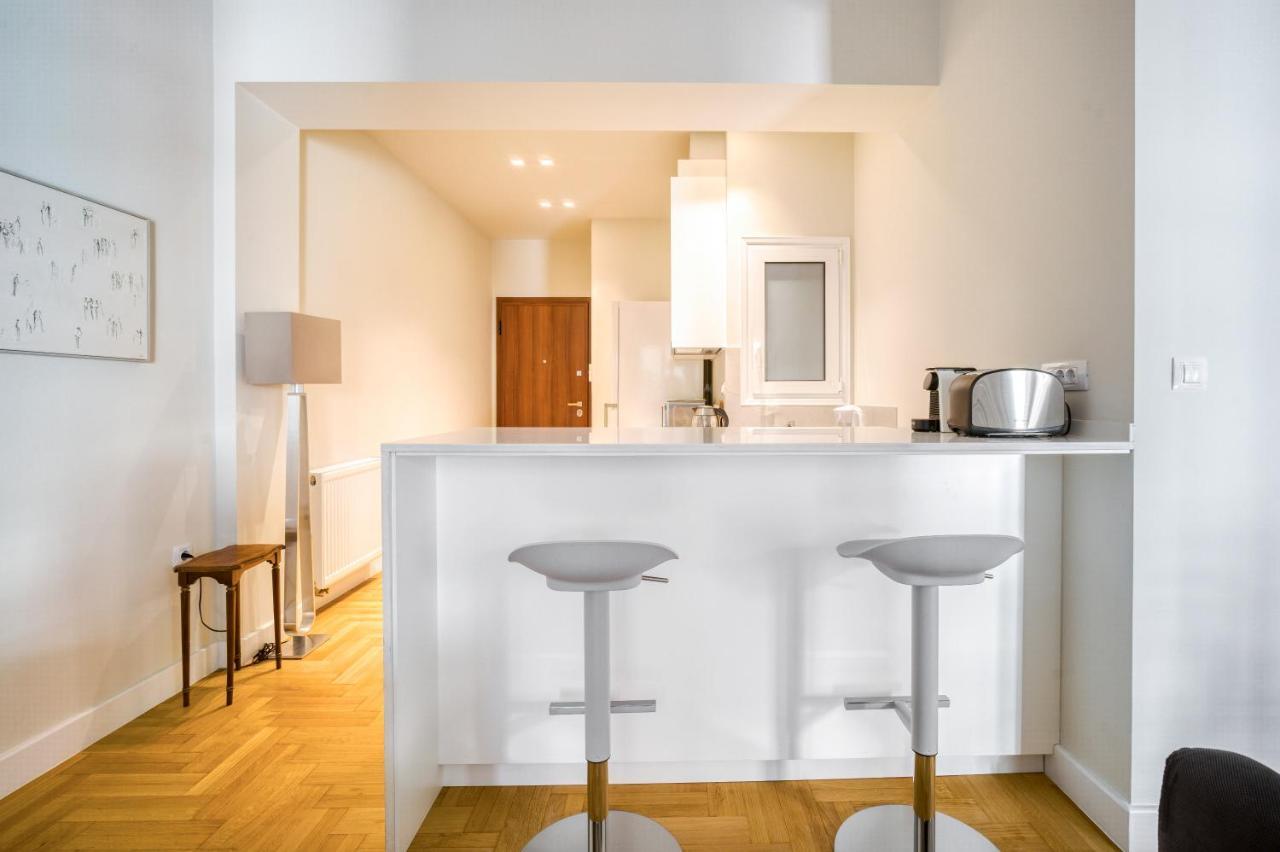 Lovely Sunlit Central Athens 2 Bedroom 2 Bathroom Condo 외부 사진