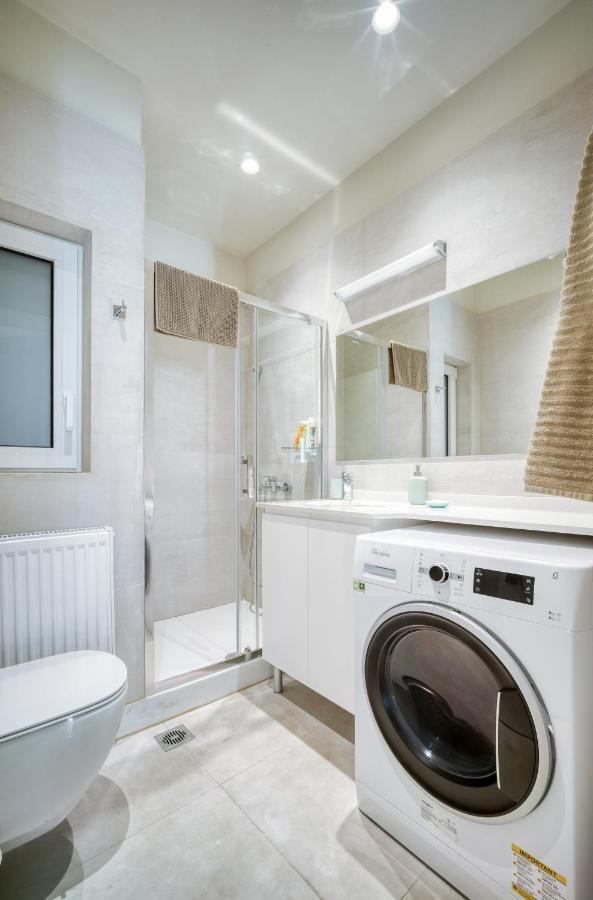 Lovely Sunlit Central Athens 2 Bedroom 2 Bathroom Condo 외부 사진